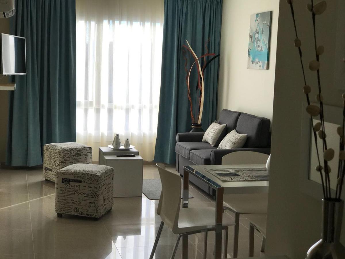 Illia 121 Apart Hotel Neuquén Екстериор снимка