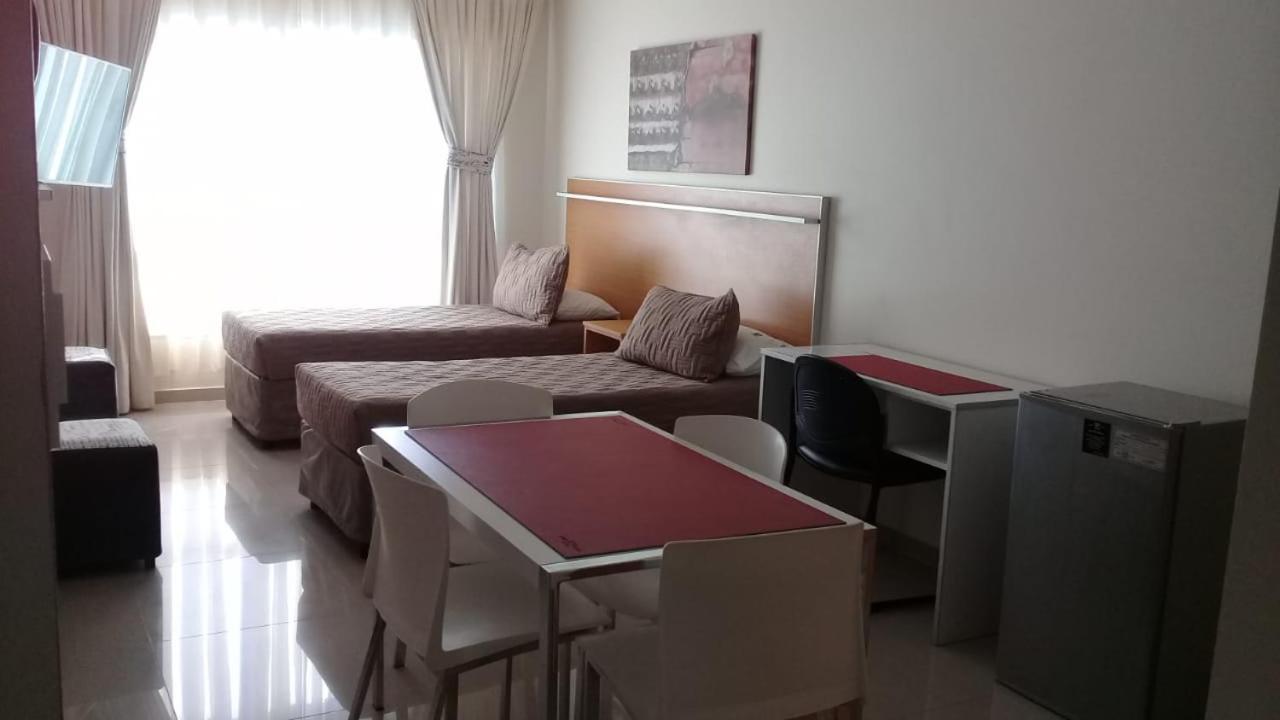 Illia 121 Apart Hotel Neuquén Стая снимка