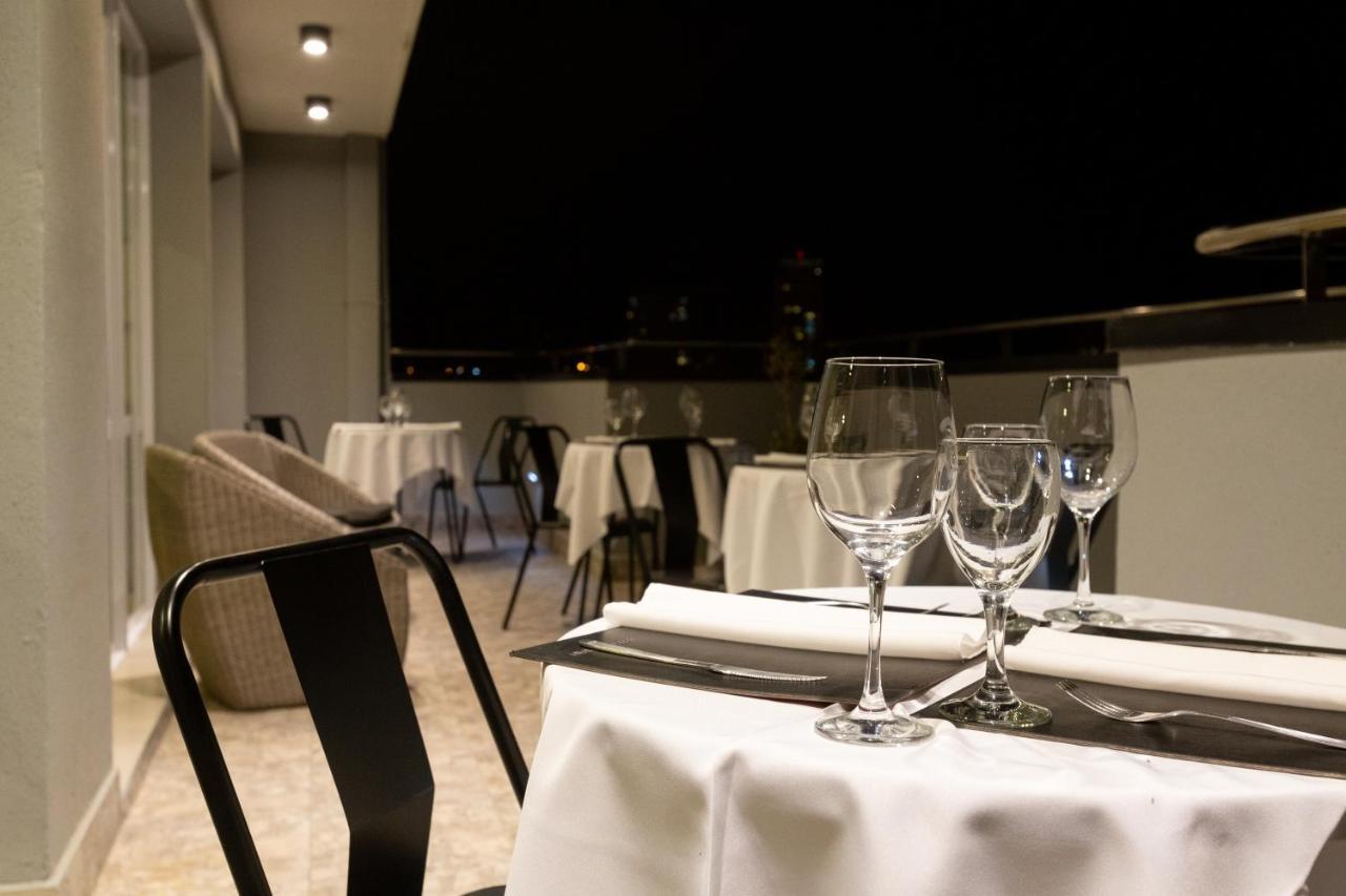 Illia 121 Apart Hotel Neuquén Екстериор снимка