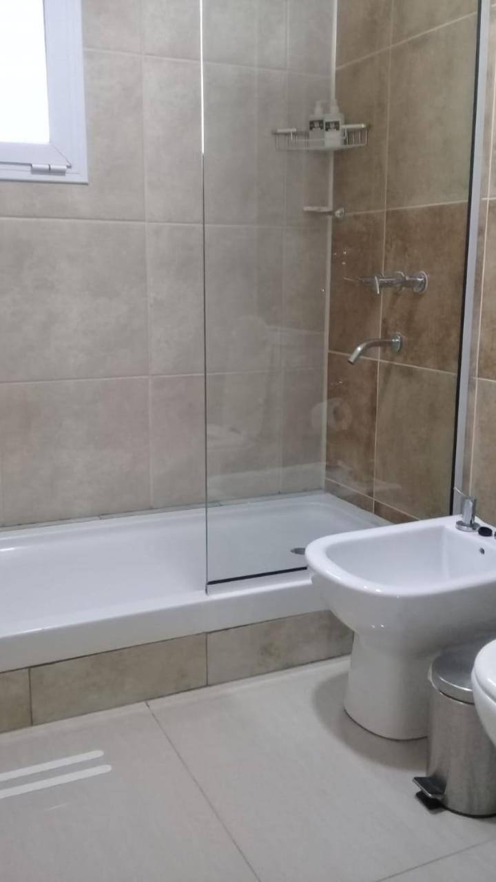 Illia 121 Apart Hotel Neuquén Стая снимка