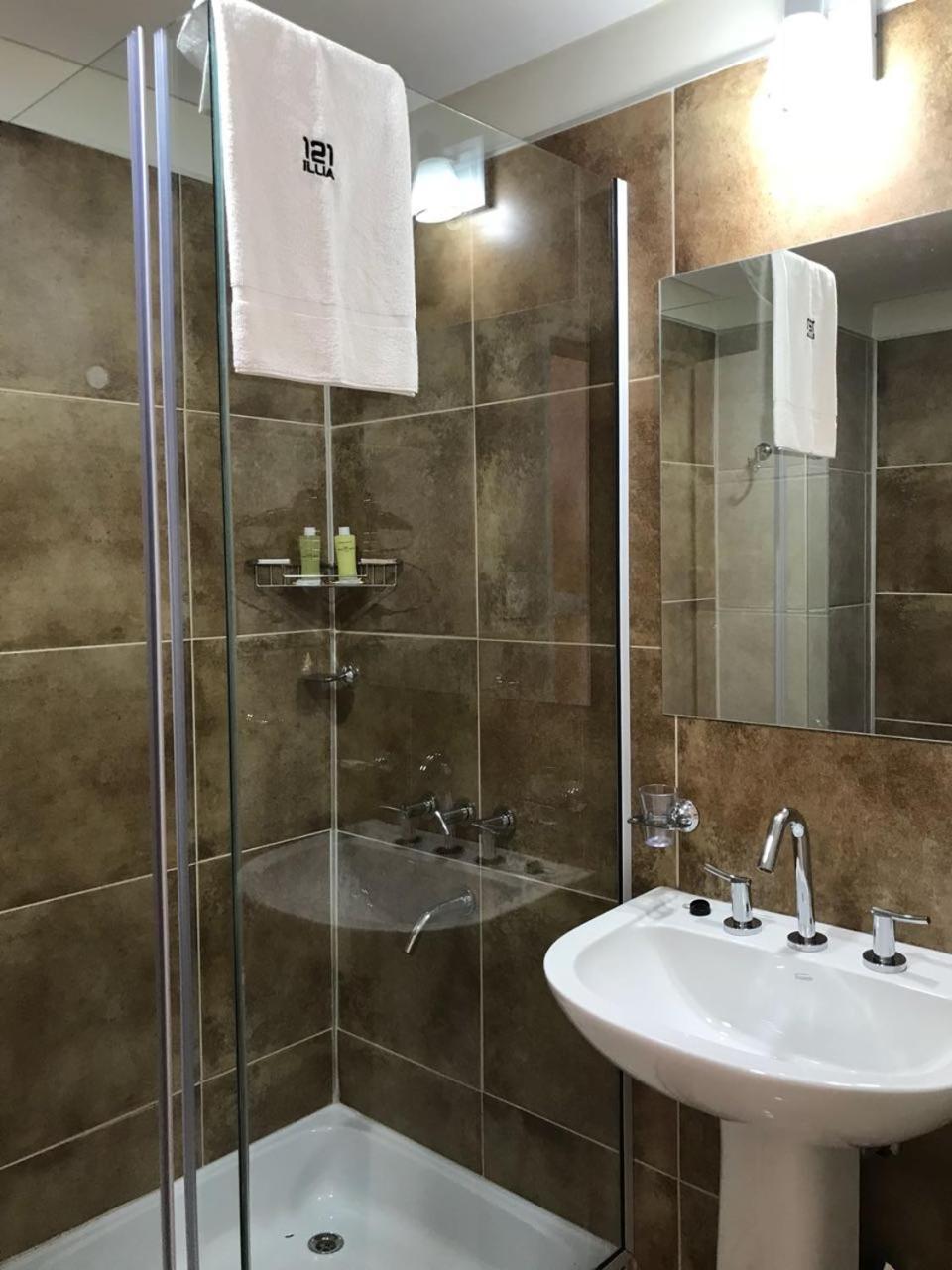 Illia 121 Apart Hotel Neuquén Екстериор снимка