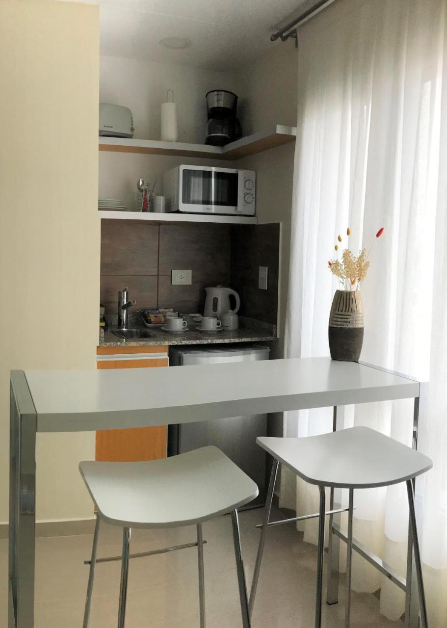 Illia 121 Apart Hotel Neuquén Екстериор снимка