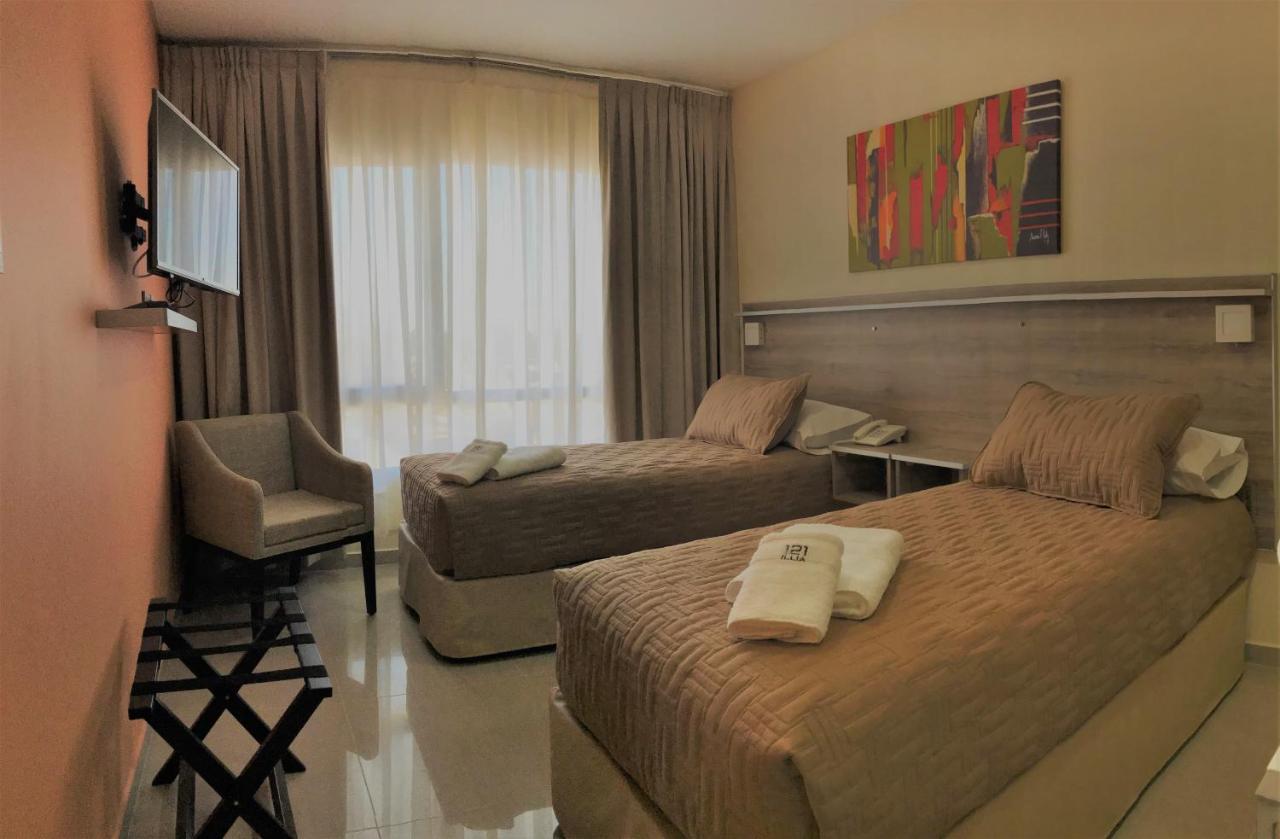 Illia 121 Apart Hotel Neuquén Екстериор снимка