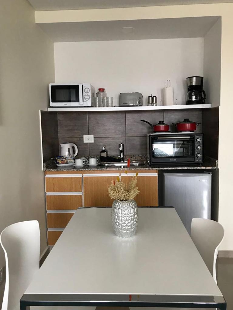 Illia 121 Apart Hotel Neuquén Екстериор снимка