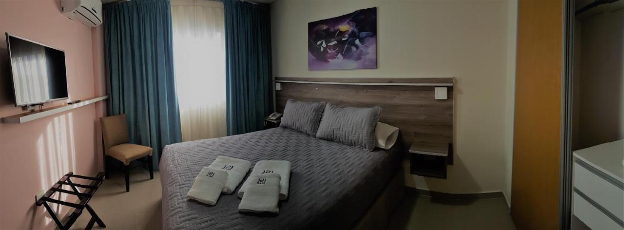 Illia 121 Apart Hotel Neuquén Екстериор снимка