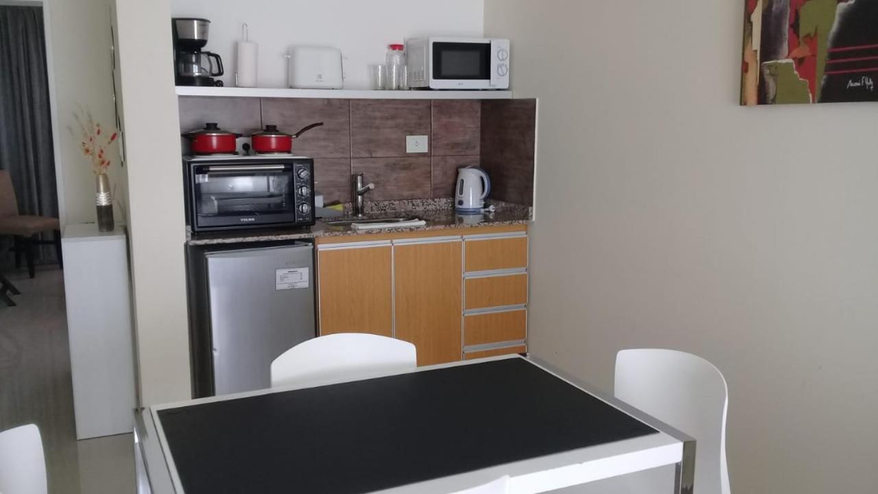 Illia 121 Apart Hotel Neuquén Екстериор снимка